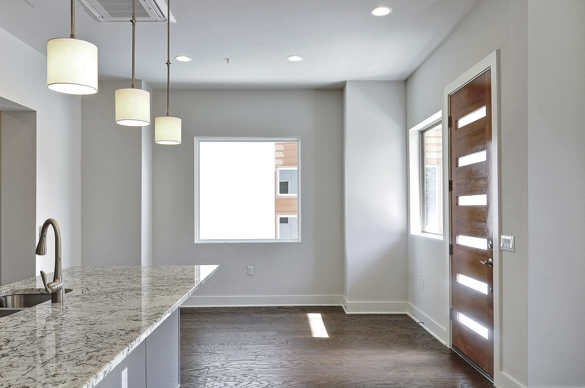 038 RealEstate2018 S